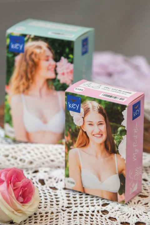 BIUSTONOSZ DLA NASTOLATKI TBC 122 CZARNY - CZARNY, 65AA KEY