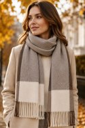 Szalik damski CS035 duży 67x180 cm w kratę z długimi frędzlami - BEŻOWY, NOVITI